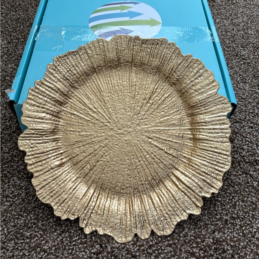 13” Round Gold Reef Plate Chargers Set of 5 NEW
